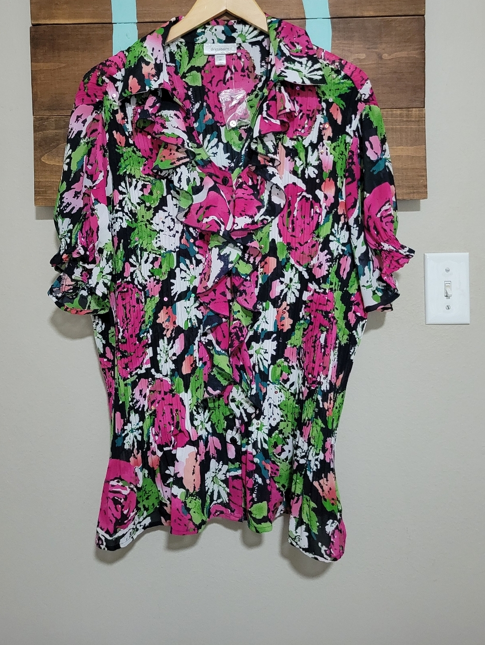 Dressbarn Pink Floral Crinkled Short Sleeve Button Up Ruffled Neckline Top 3x